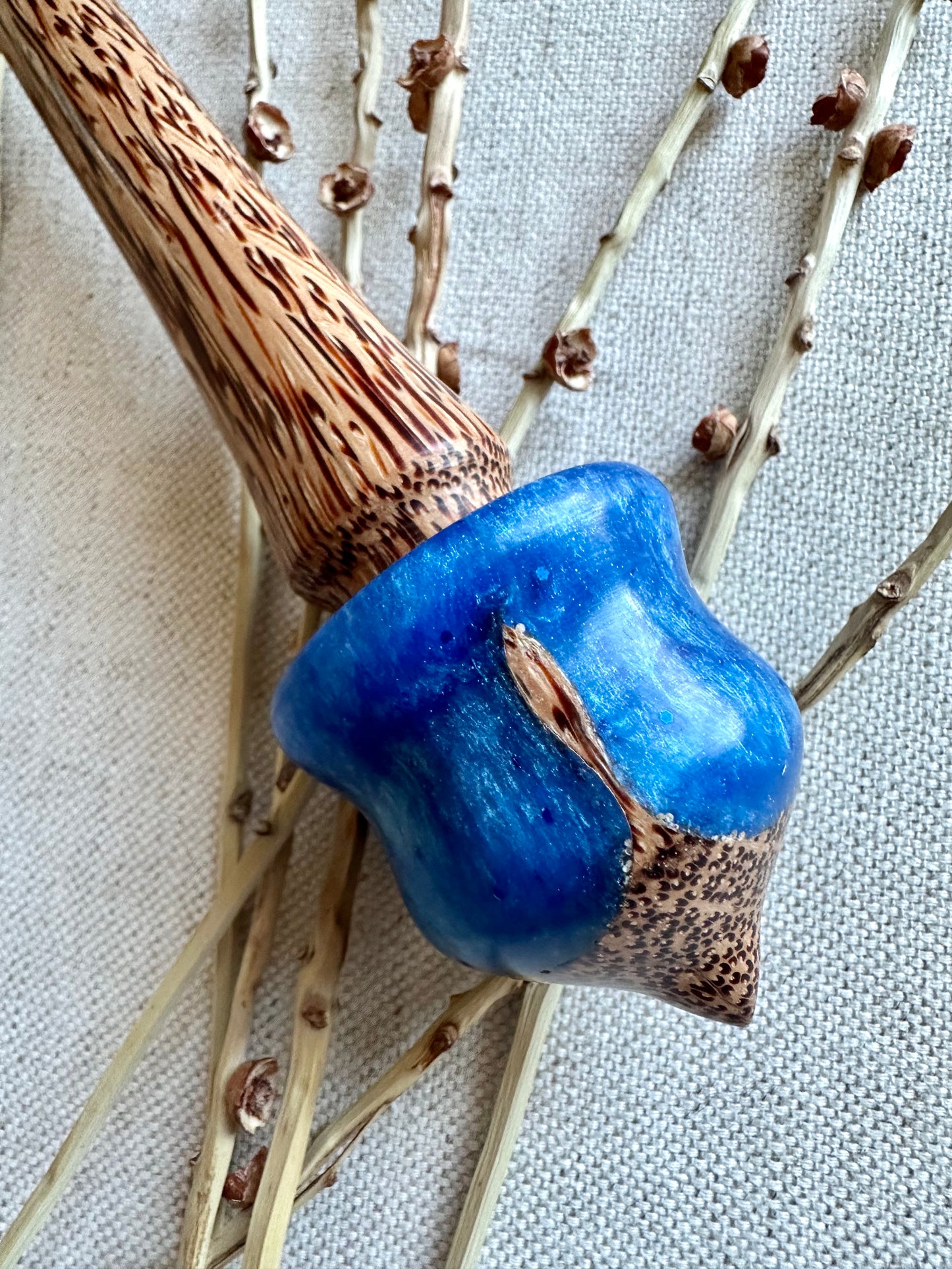 Red Palm with Blue Resin Support Spindle