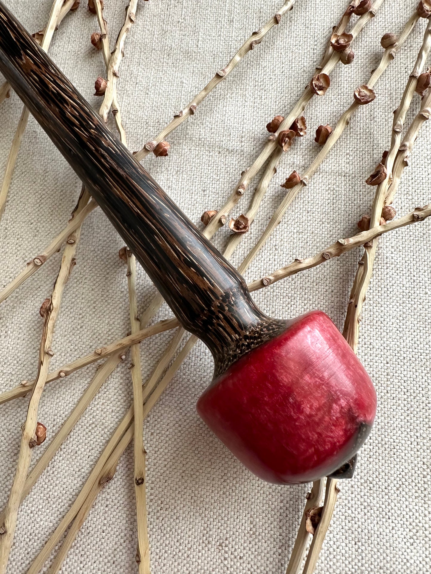 Black Palm Support Spindle With Red Resin