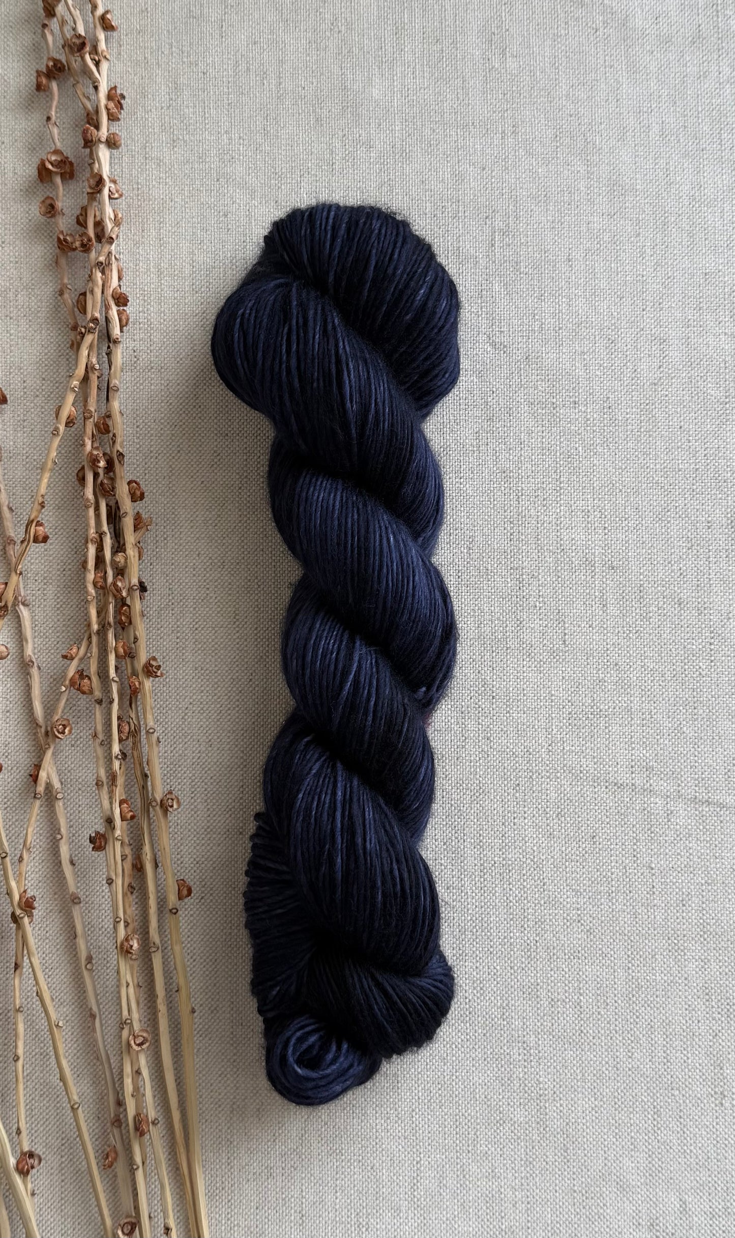 Navy 100% SW Merino DK