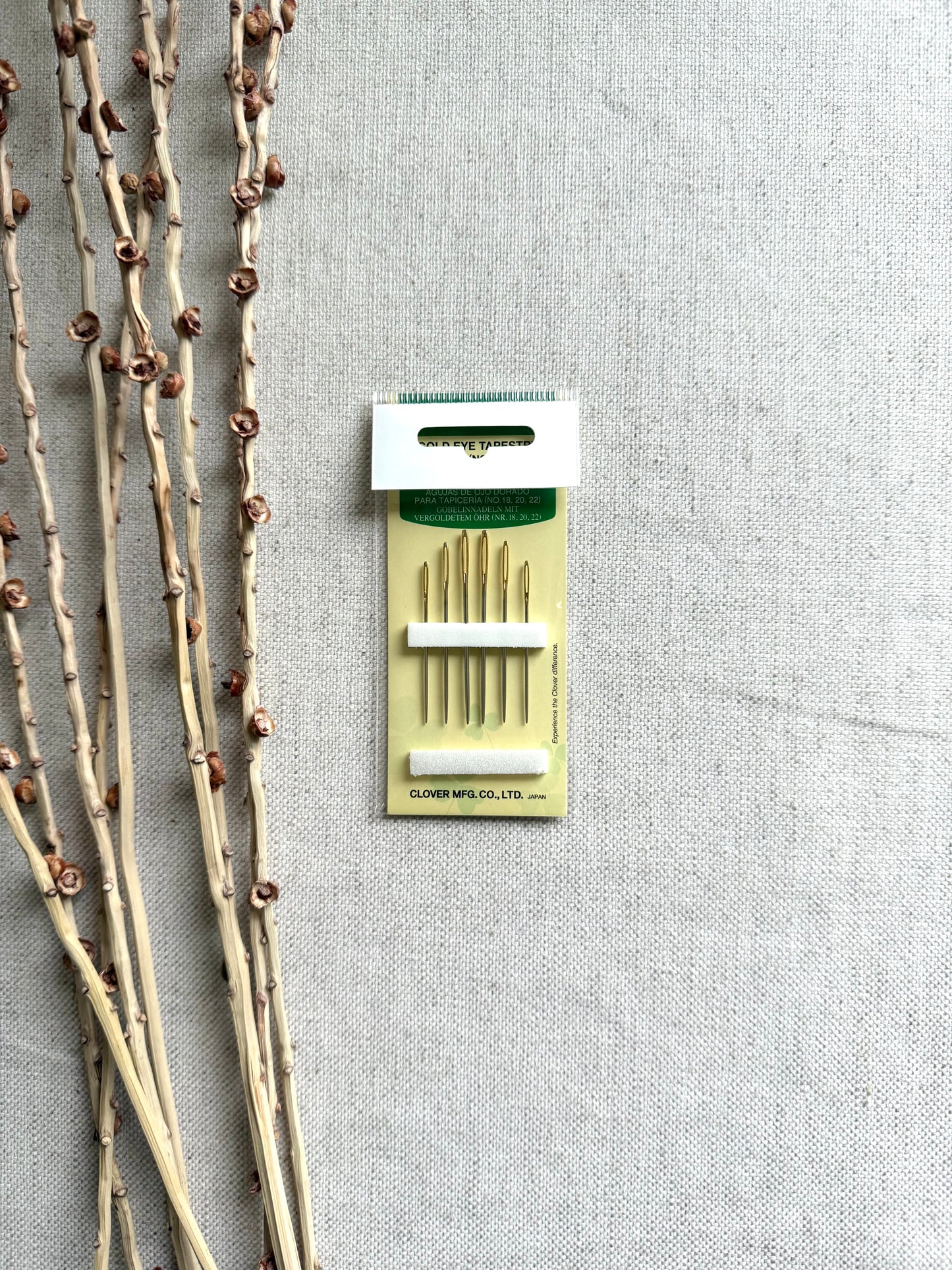 Clover Gold Eye Tapestry Needles