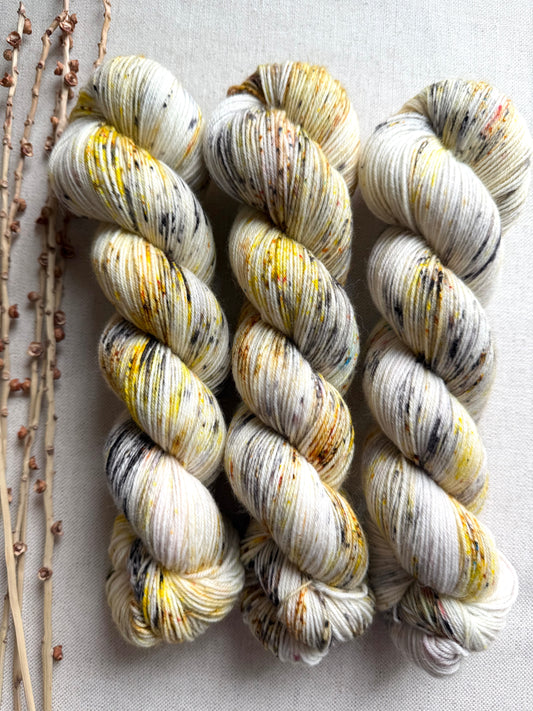 Bee Kind - SW Wool Recycled Nylon 100g