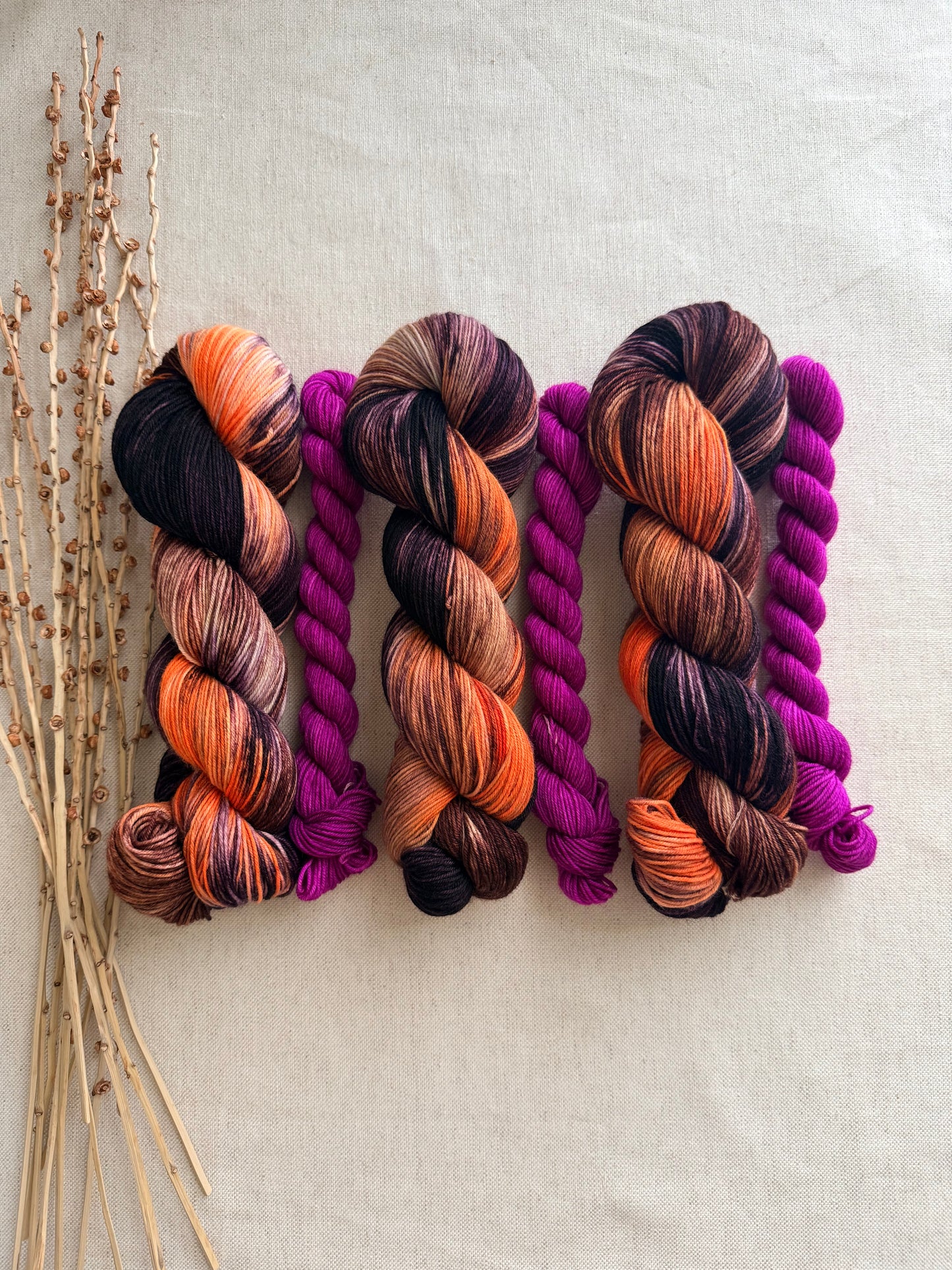 Black Cats Prowling & Pumpkins Glowing Sock Set