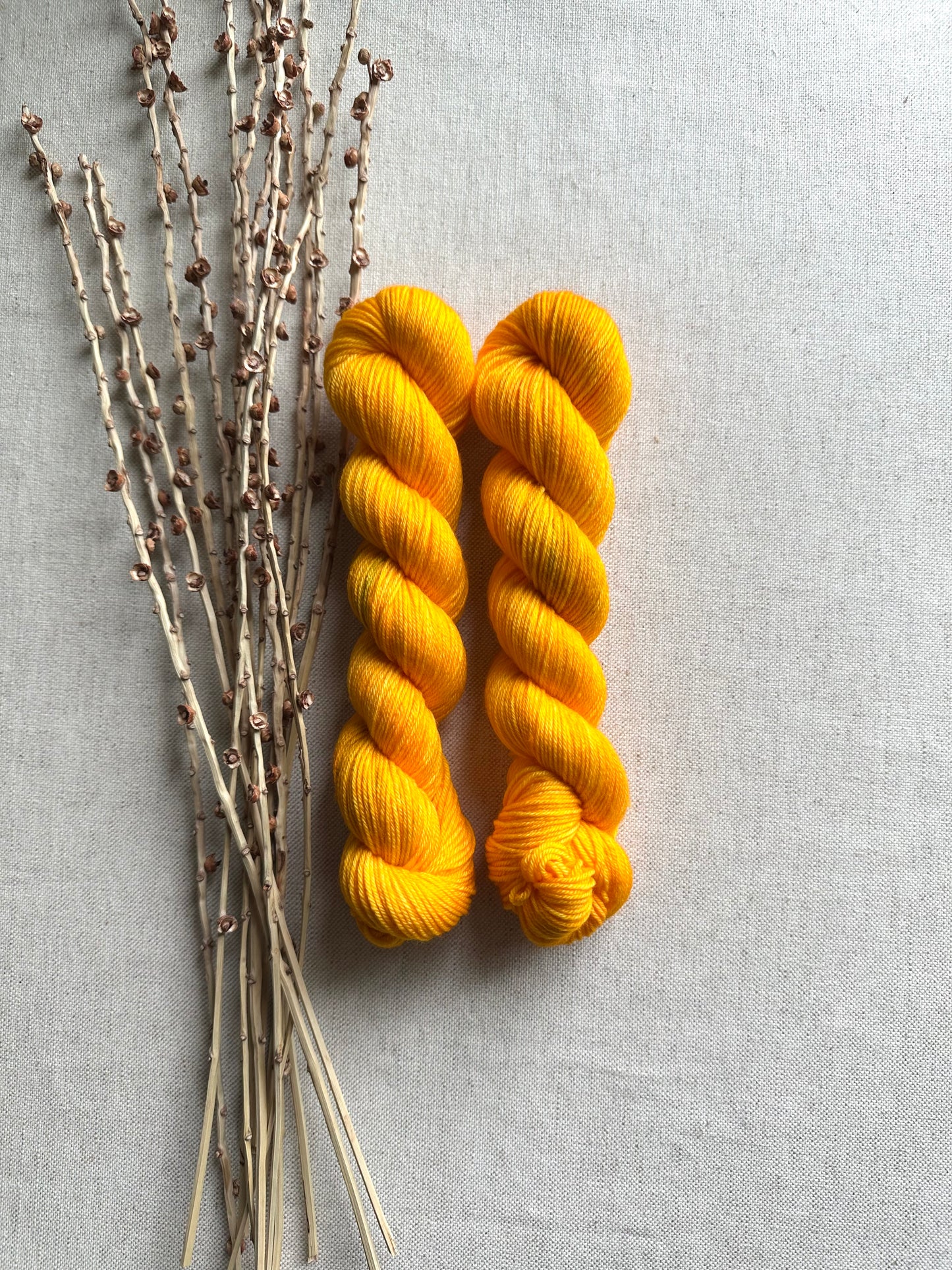 Saffron 50g Skein