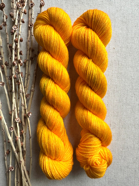 Saffron 50g Skein