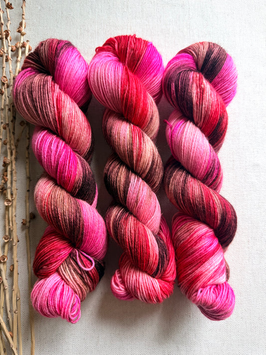 Dancing Pink Elephants - SW Wool Recycled Nylon 100g