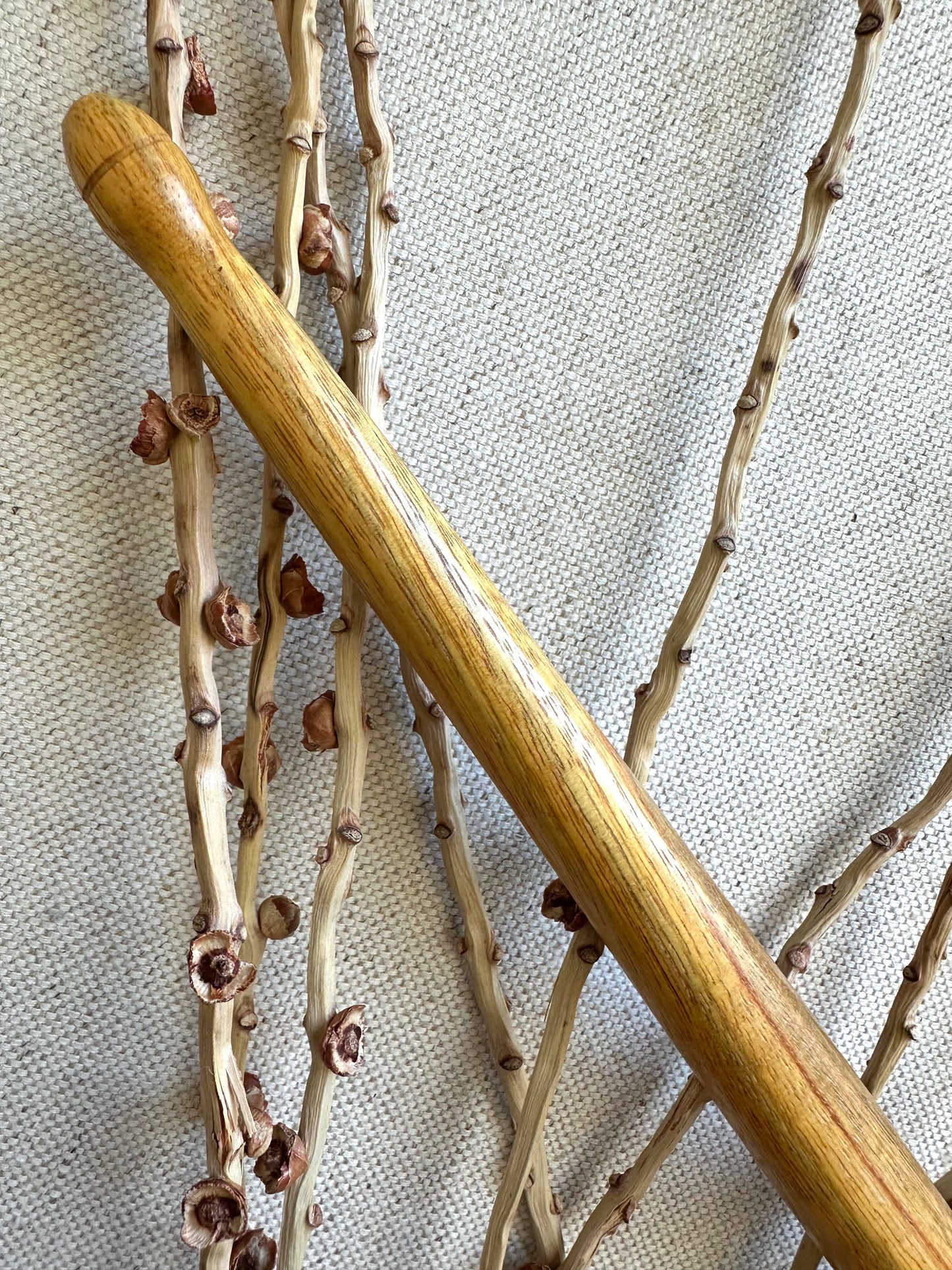 Canarywood Support Spindle With Brown Resin