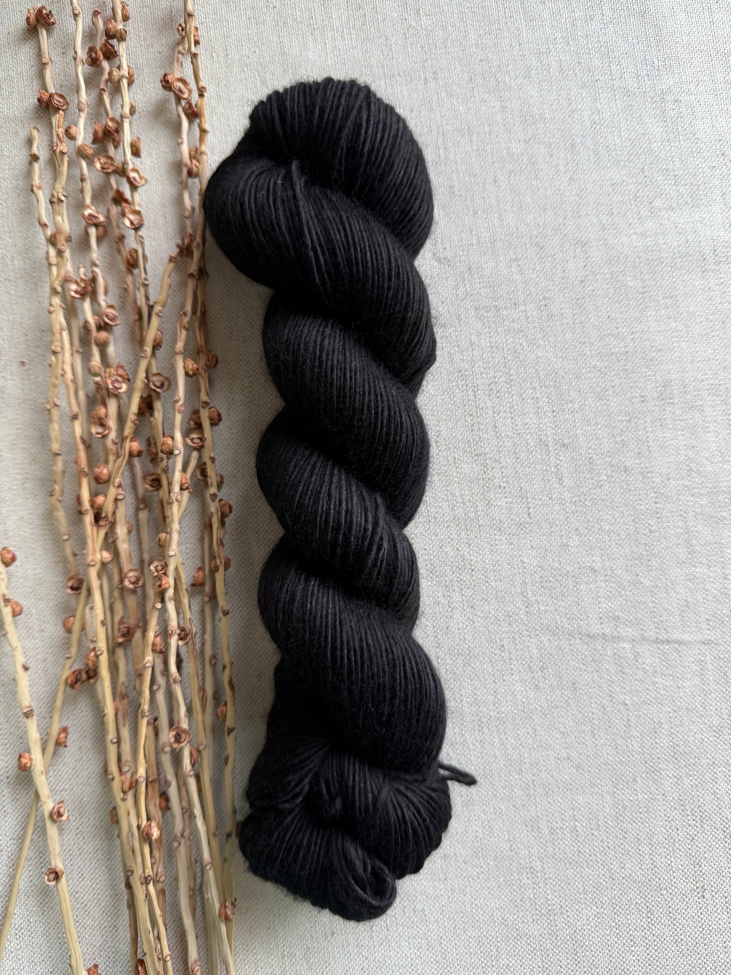 Noire 100% SW Merino DK