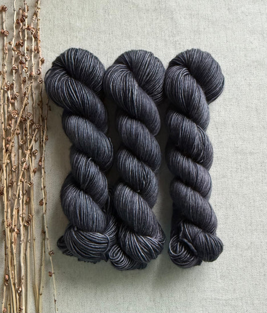 Charcoal 100% SW Merino DK