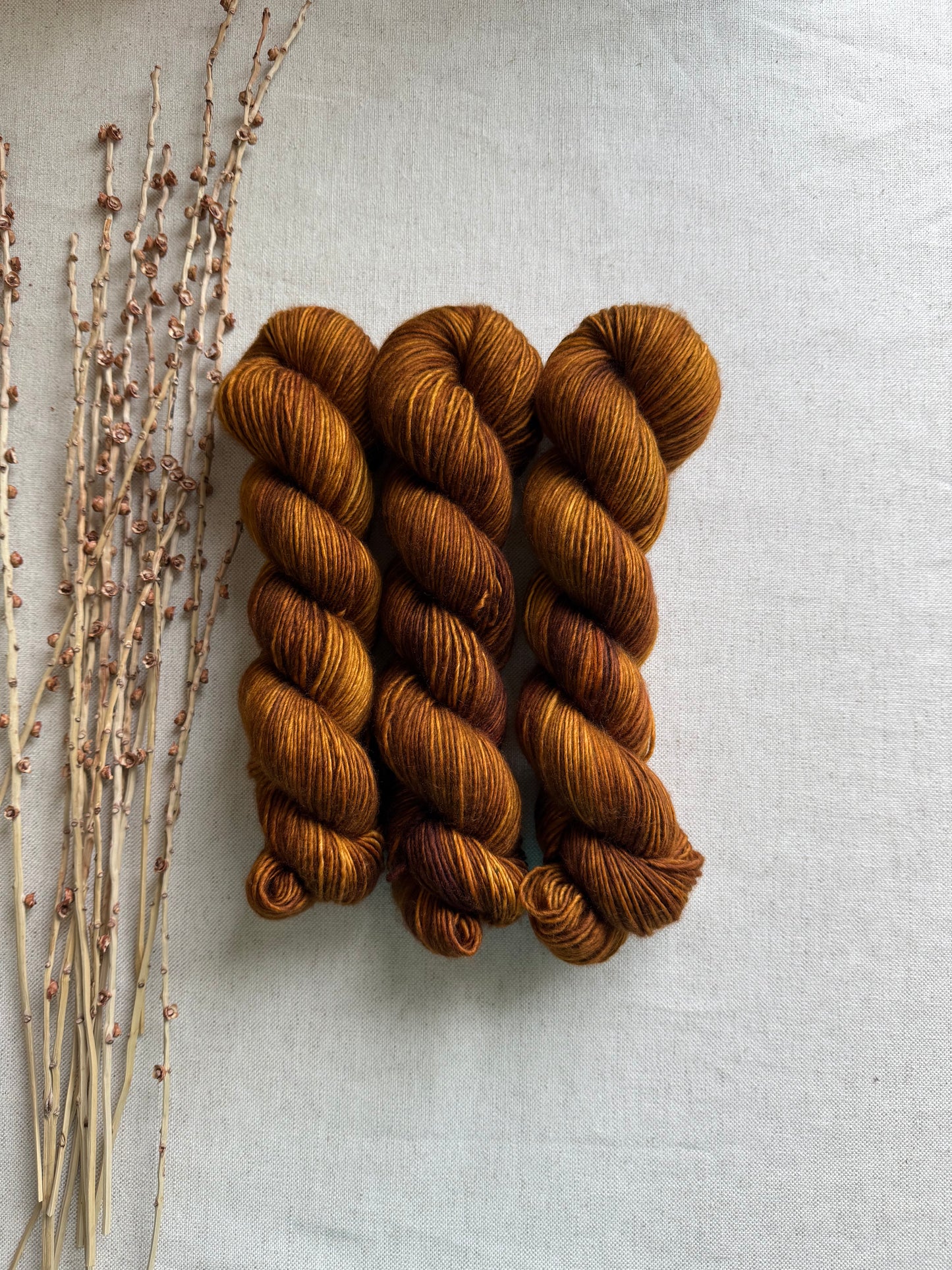 Gilded 100% SW Merino DK