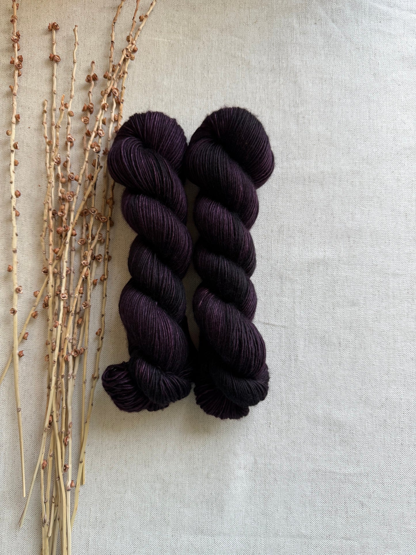 Aubergine 100% SW Merino DK