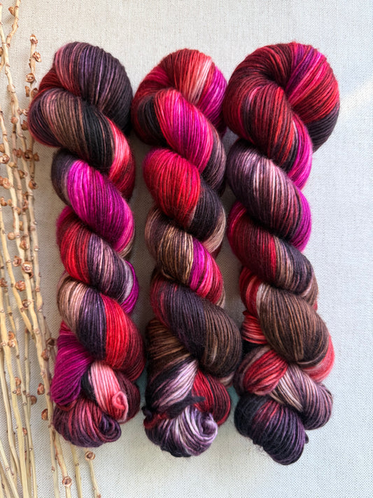 Rustling Leaves 100% SW Merino DK