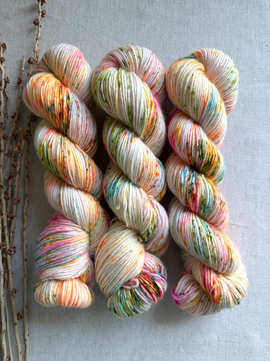 Speckled Hen 100% SW Merino DK