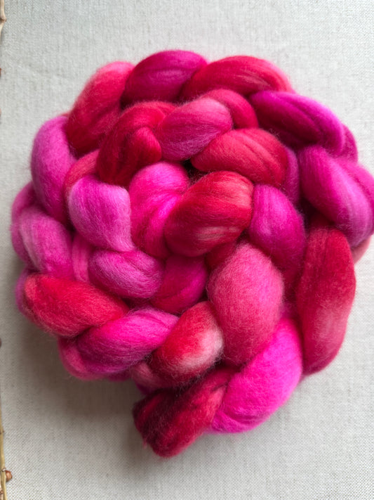 Christmas Sweater Polwarth Top Spinning Fiber