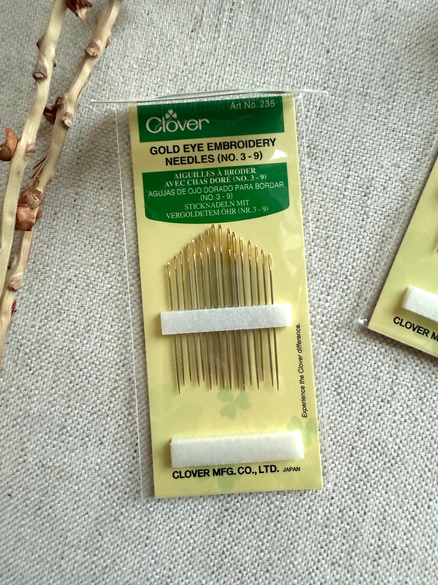 Clover Gold Eye Embroidery Needles #3-9