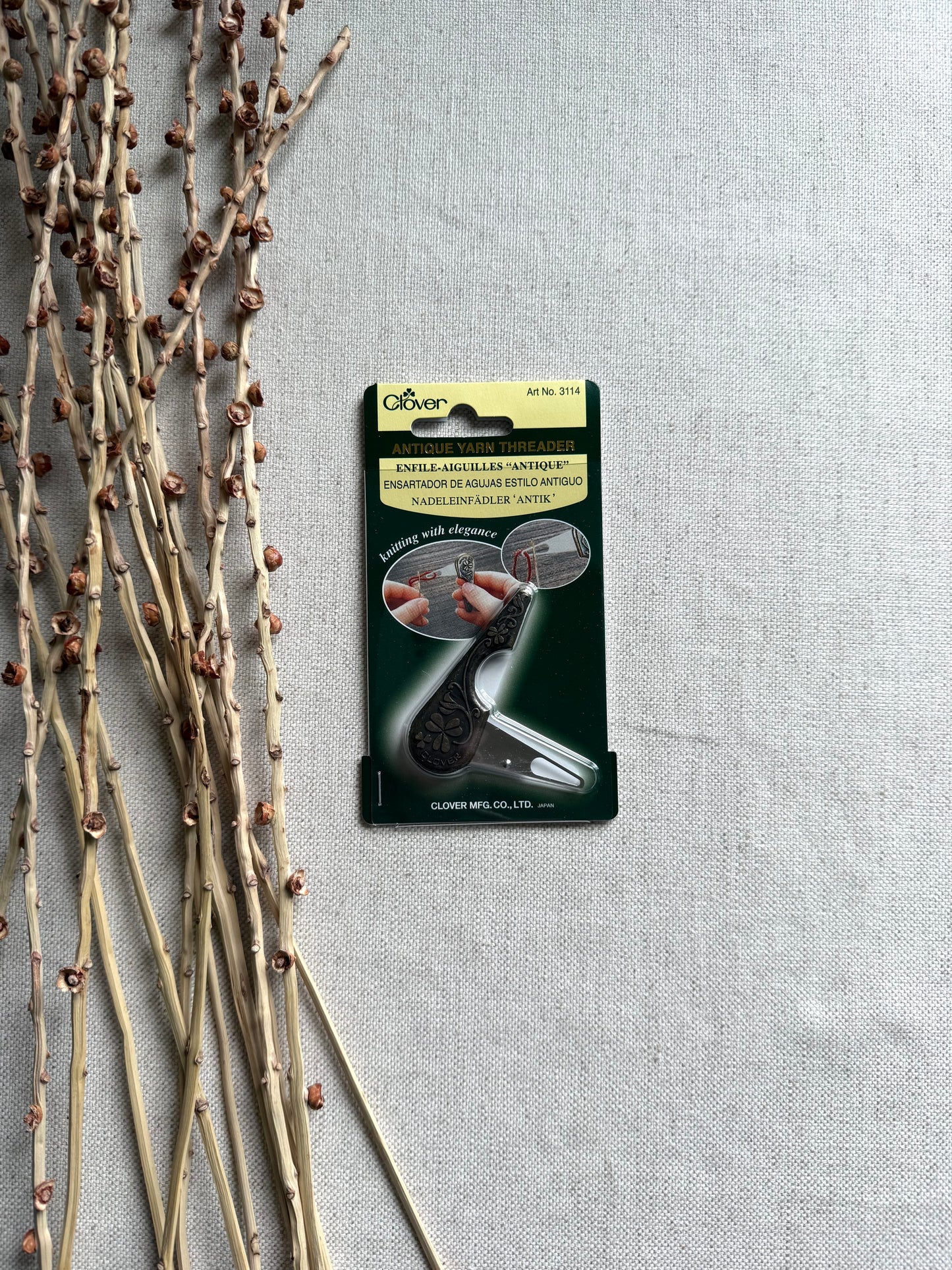 Clover Antique Yarn Needle Threader