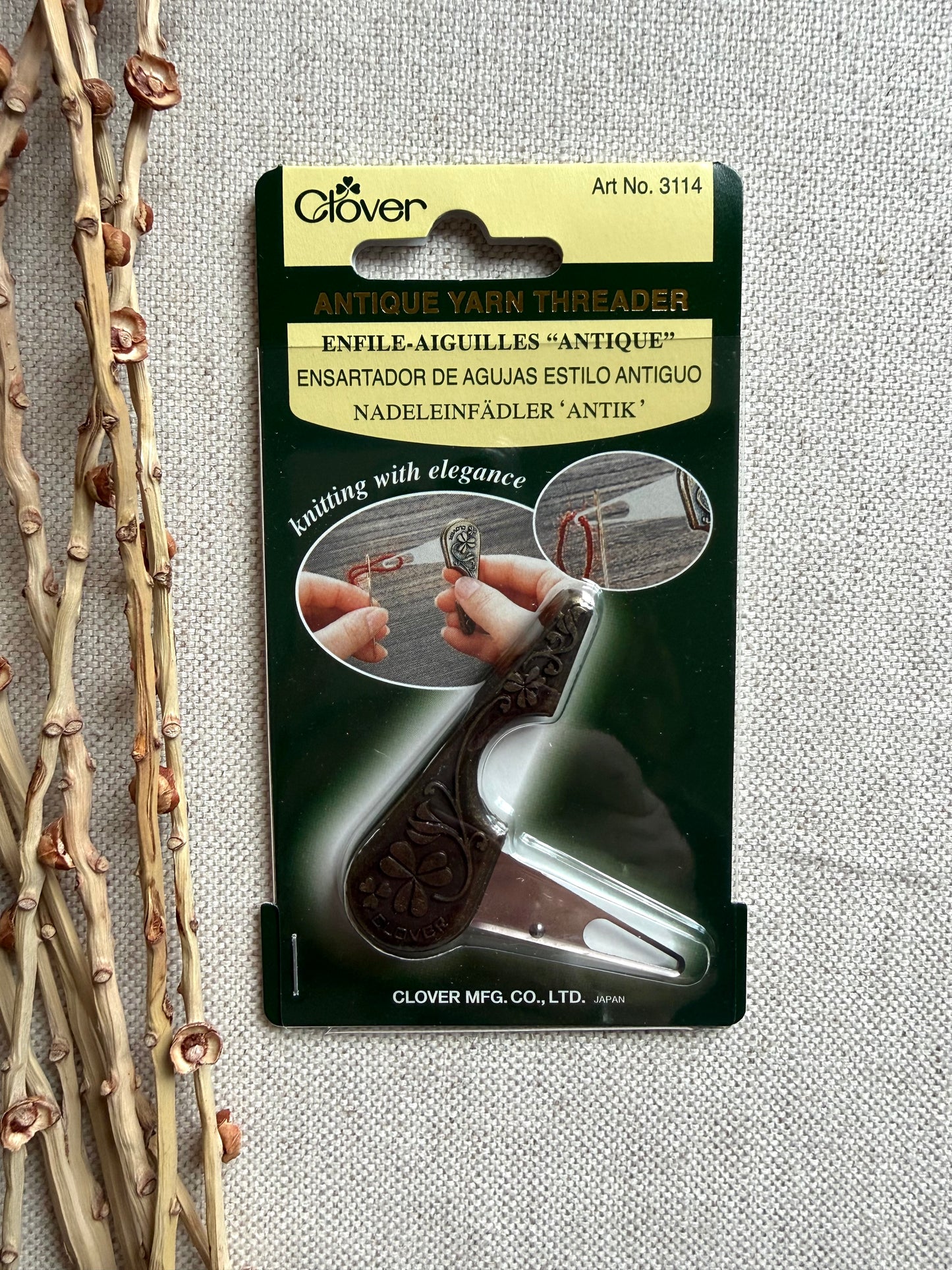 Clover Antique Yarn Needle Threader