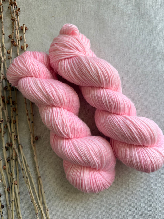 Powder Puff SW Merino Nylon Yarn