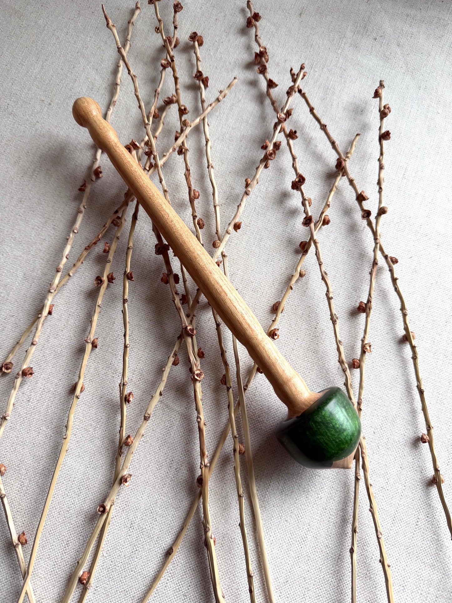 Acacia Support Spindle With Green Resin