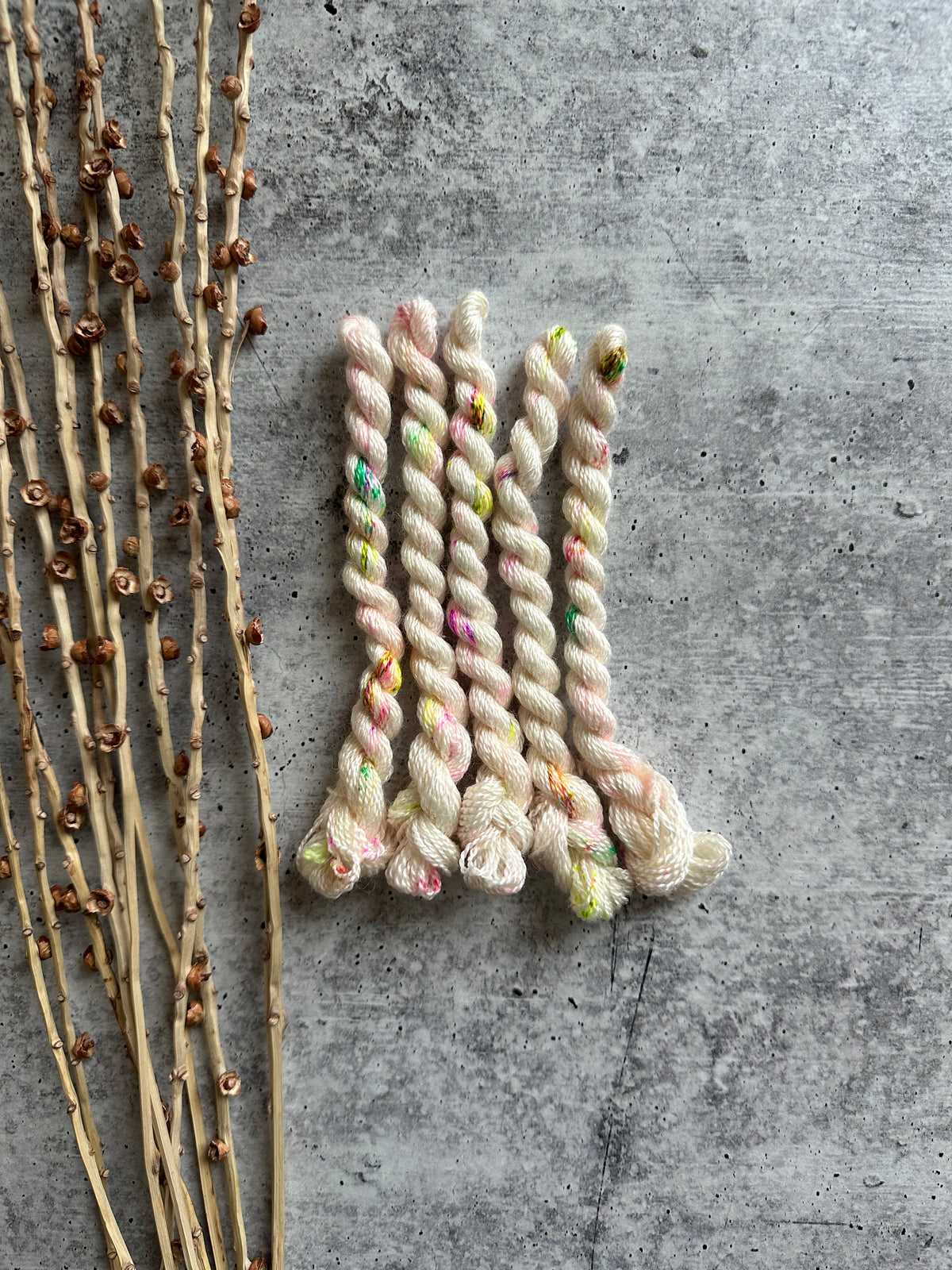 Read Thread Pops Heart Pops Embroidery Thread – Nanette Wake Studio