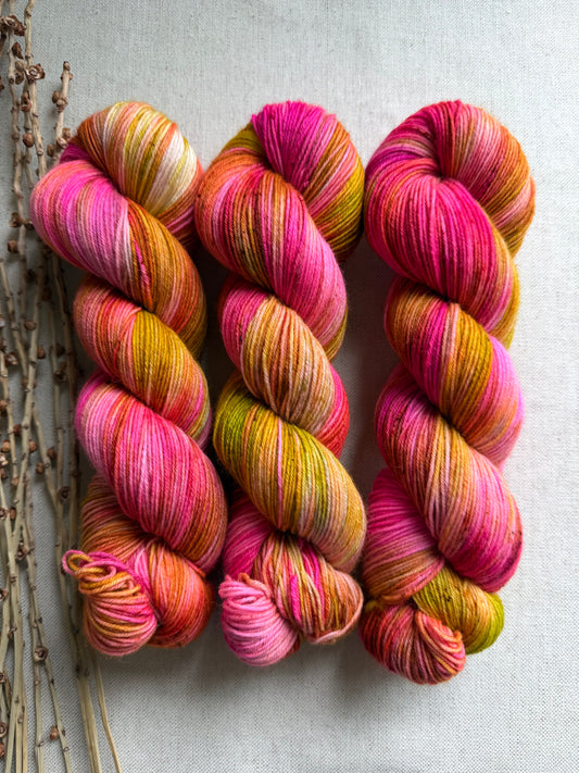 Tulip Basket - SW Wool Recycled Nylon 100g