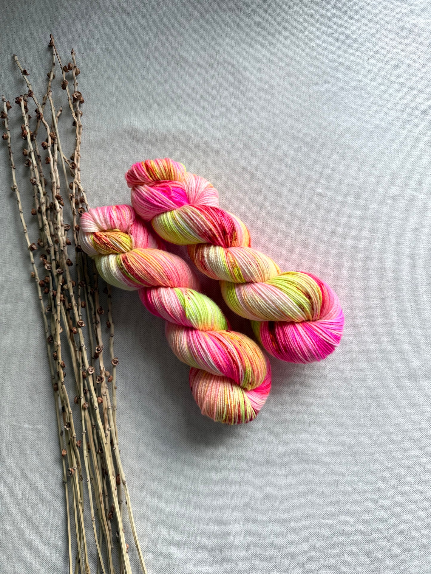 Tulip Basket 100g SW Merino Nylon