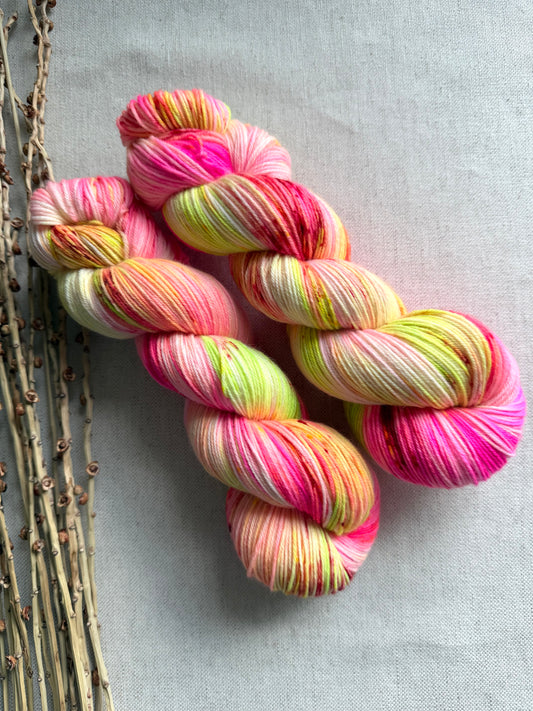 Tulip Basket 100g SW Merino Nylon