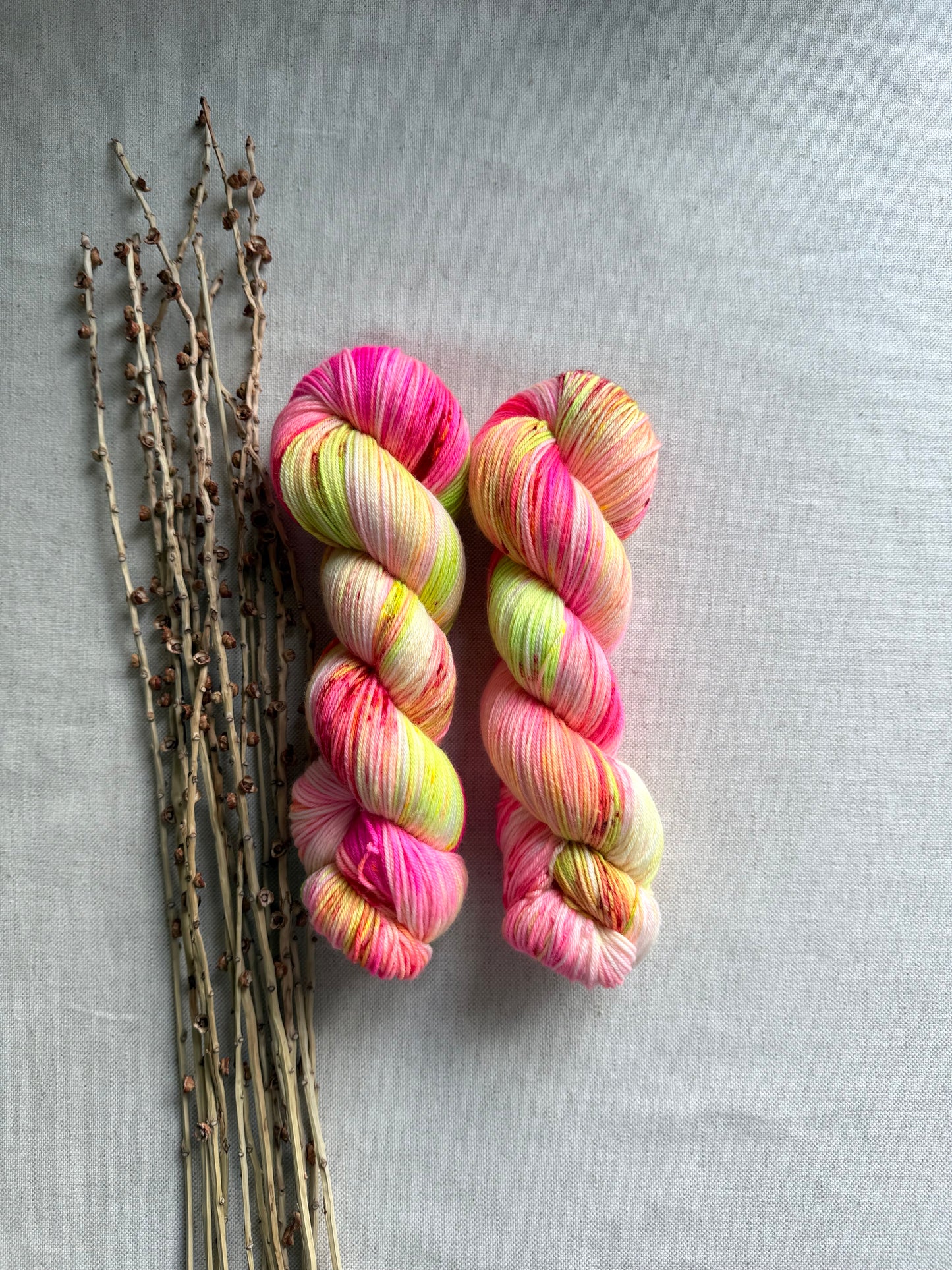 Tulip Basket 100g SW Merino Nylon