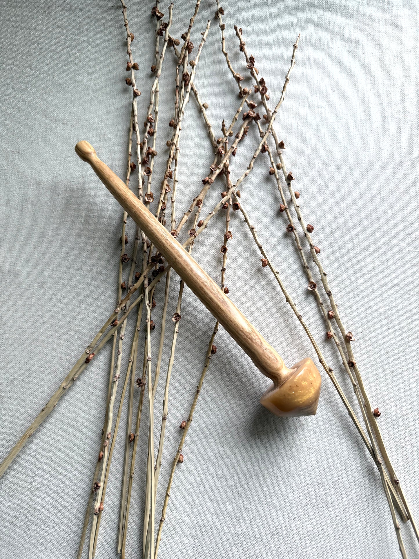 White Ash with Gold Resin Support Spindle