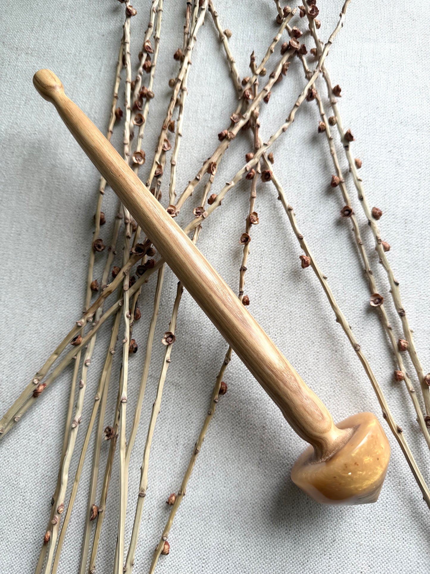 White Ash with Gold Resin Support Spindle