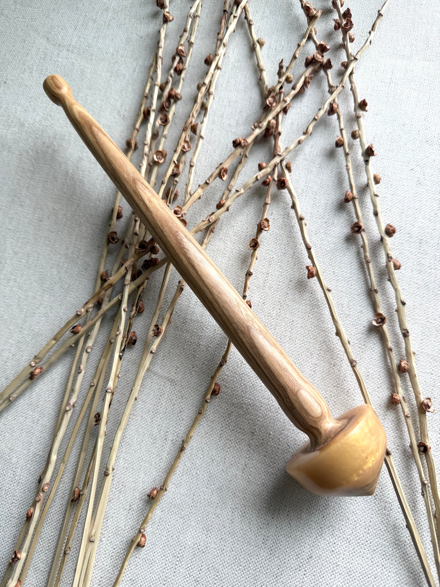 White Ash with Gold Resin Support Spindle