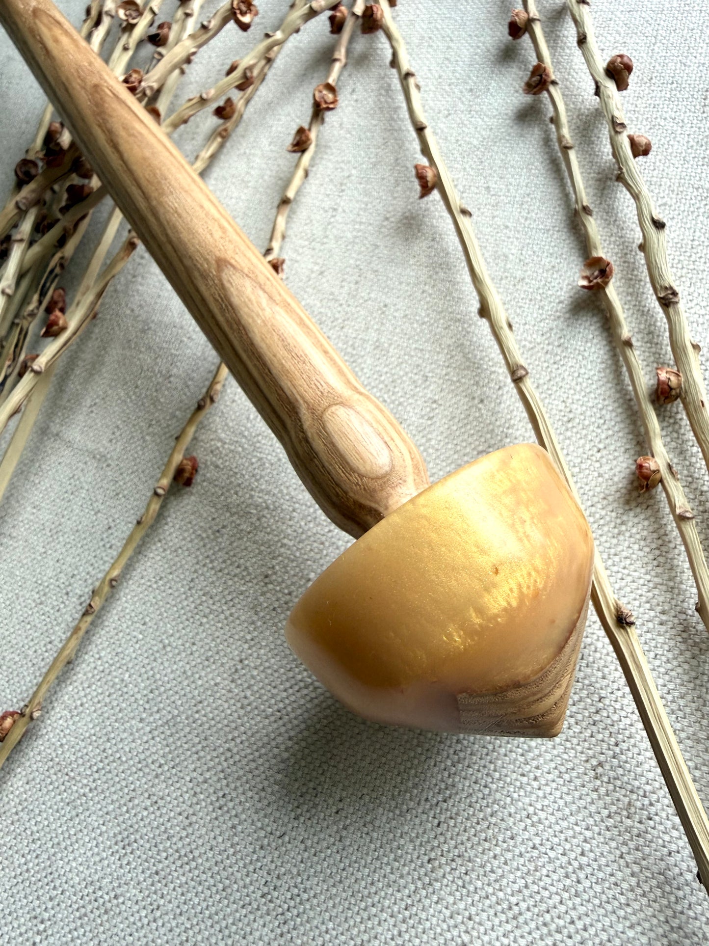 White Ash with Gold Resin Support Spindle
