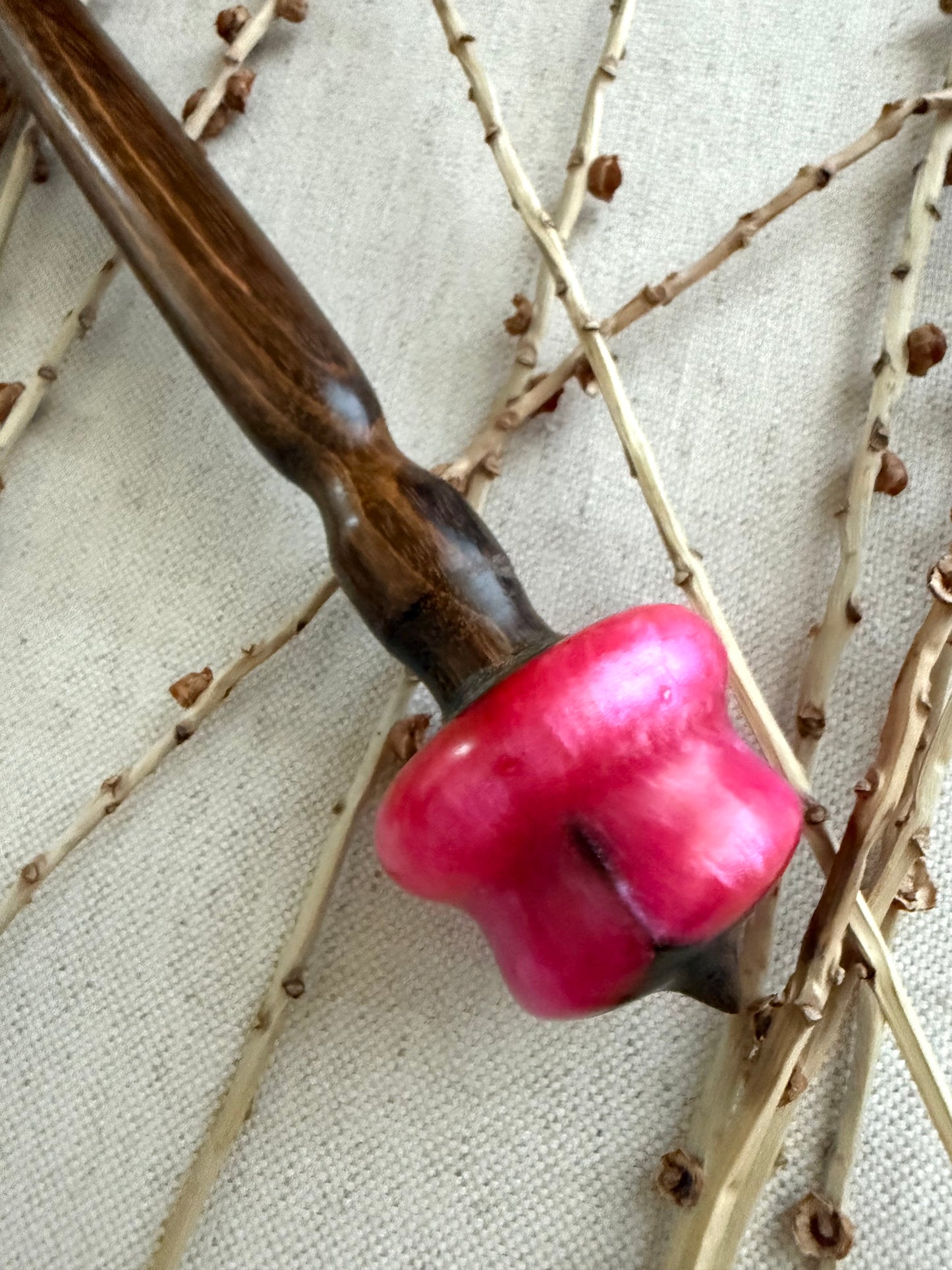 Goncalo Alves With Neon Pink Resin Support Spindle