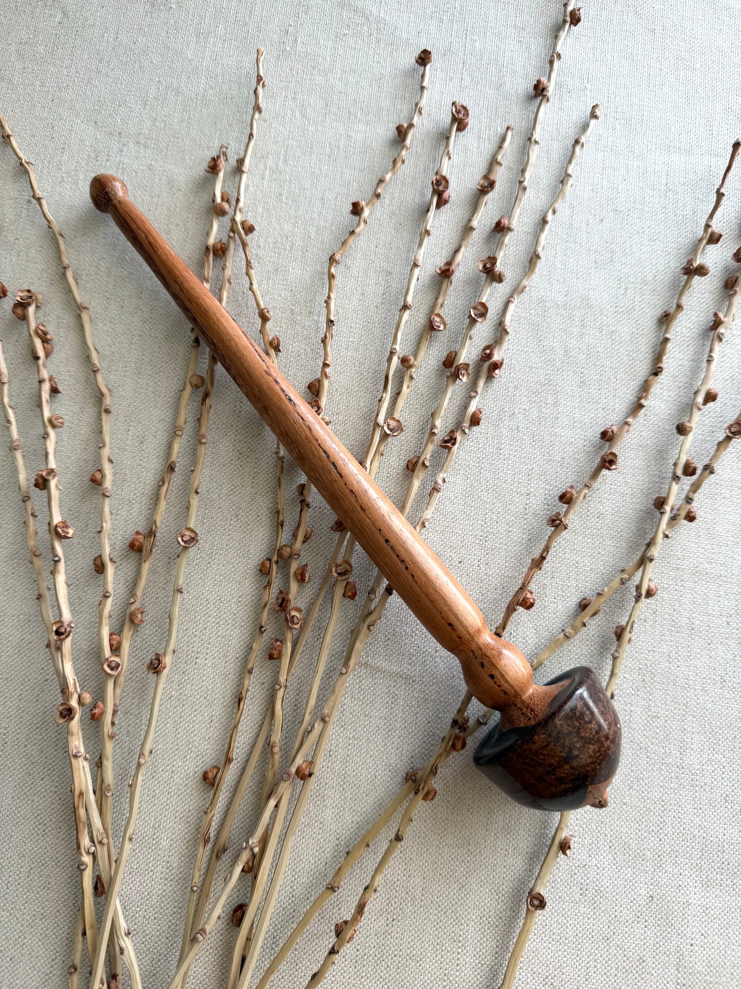 Ebiara With Brown Resin Support Spindle