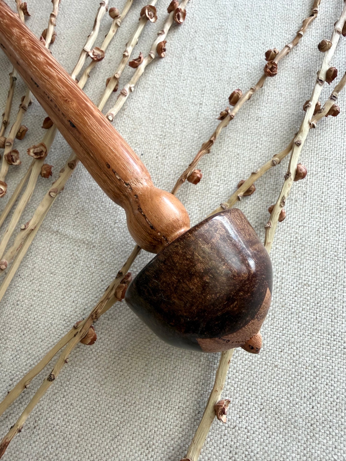Ebiara With Brown Resin Support Spindle